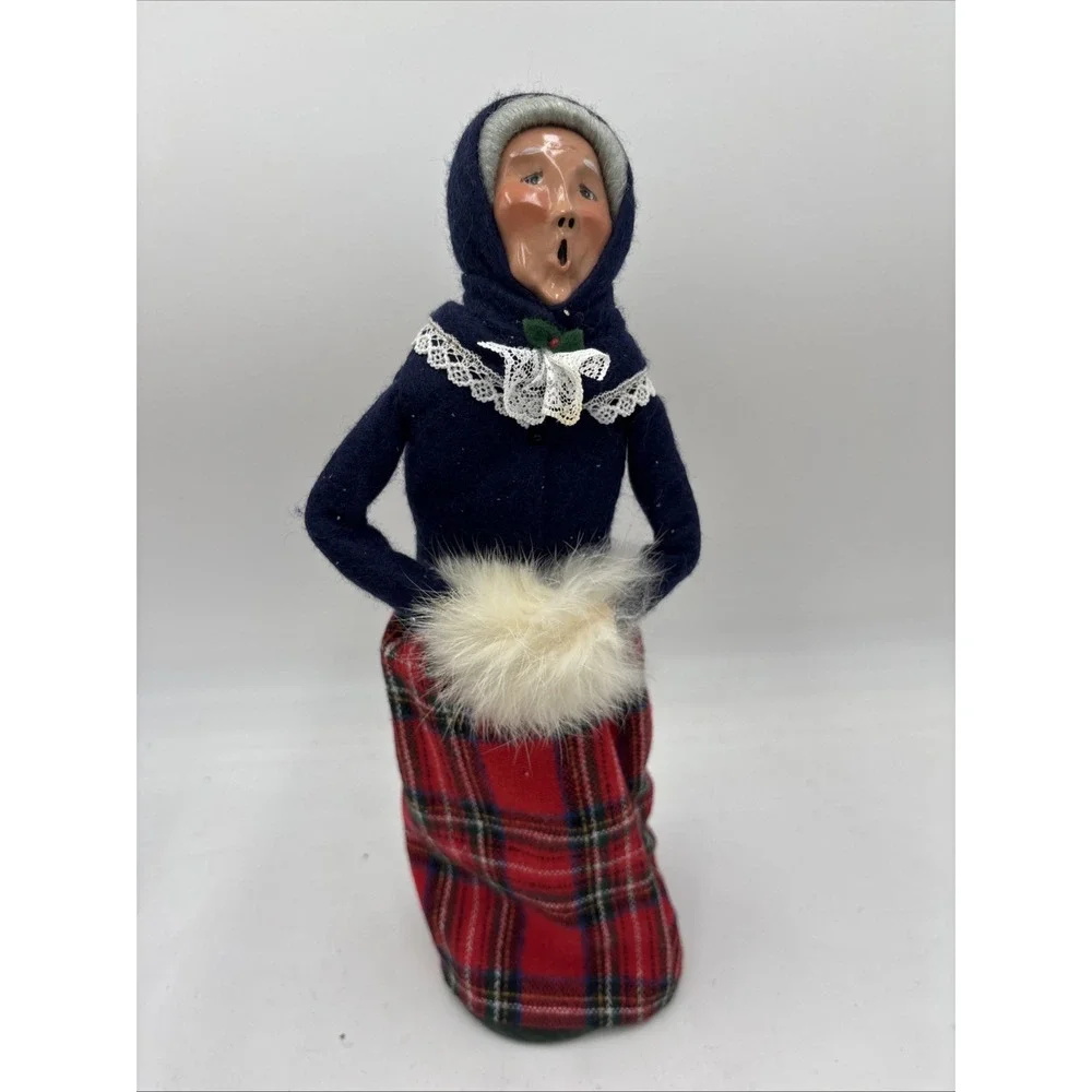 Byers Choice-Victorian Grandmother, Black & Plaid 1987